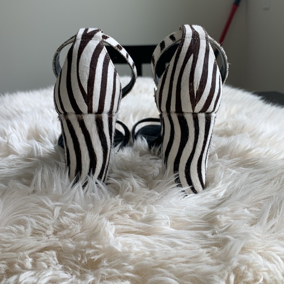 Pelle Moda zebra print cowhide heels size : 6.5 - Picture 4 of 8